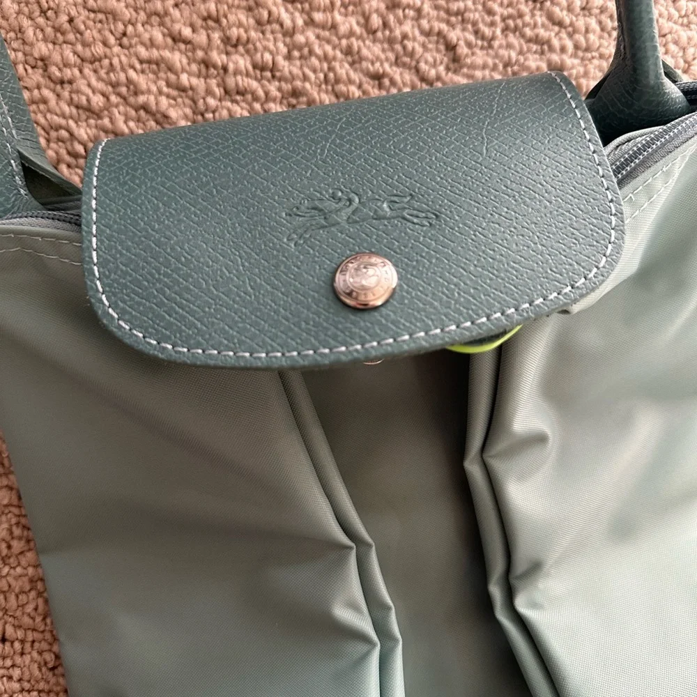 Longchamp Le Pliage Tote - Picture 3 of 7